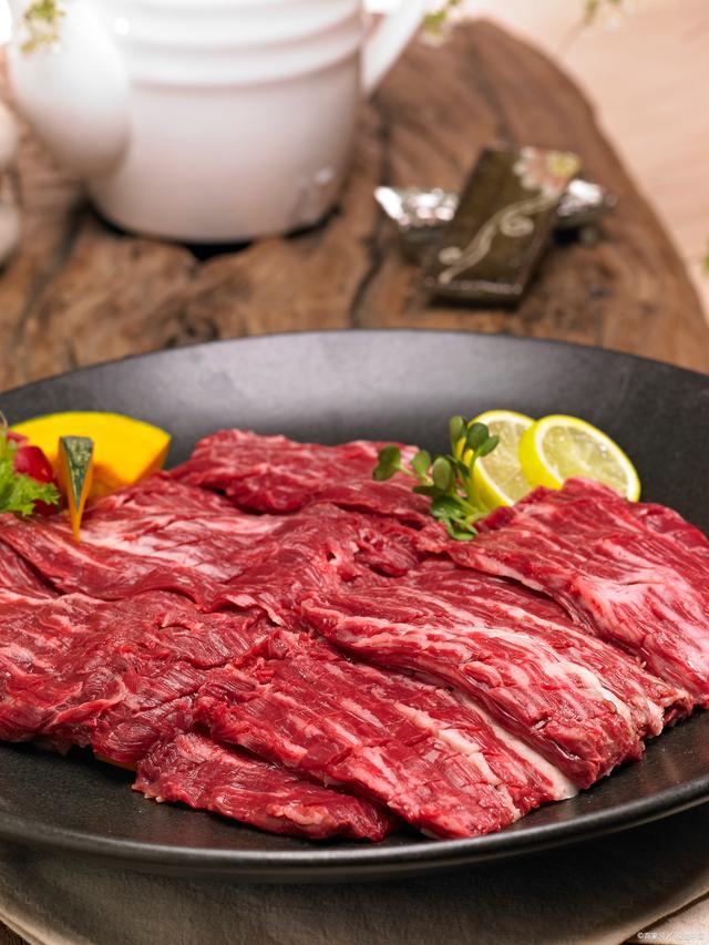 牛肉价格连续多月暴跌：商家惊呼多年未见养殖户称不如出去打工(图20)