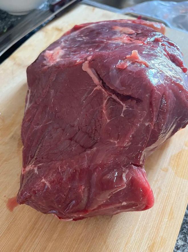 牛肉价格连续多月暴跌：商家惊呼多年未见养殖户称不如出去打工(图18)