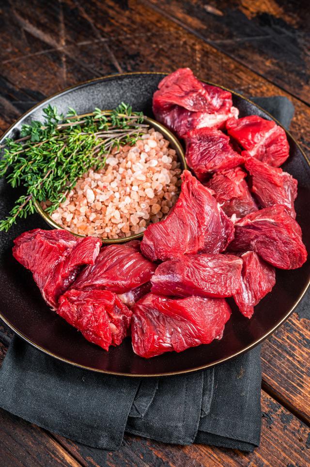 牛肉价格连续多月暴跌：商家惊呼多年未见养殖户称不如出去打工(图19)