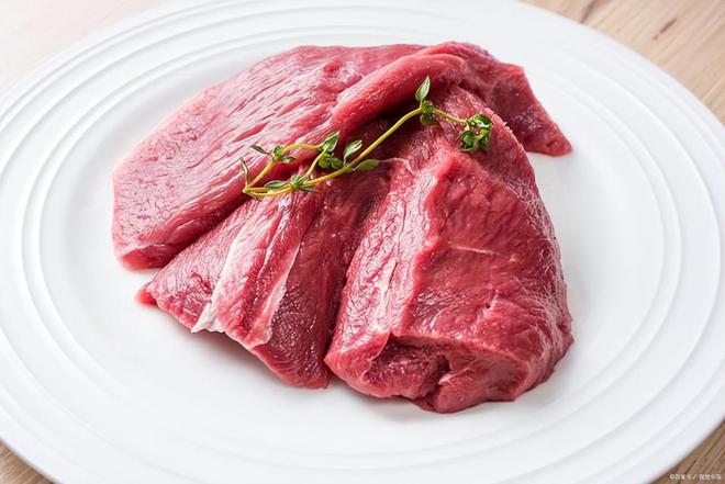 牛肉价格连续多月暴跌：商家惊呼多年未见养殖户称不如出去打工(图21)