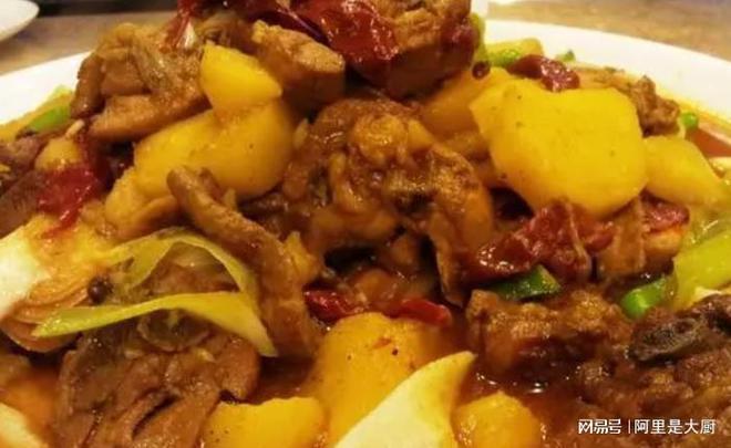 鸡肉绝绝子的风味吃法搭配洋葱和土豆炖一炖老少皆宜的家常菜(图6)
