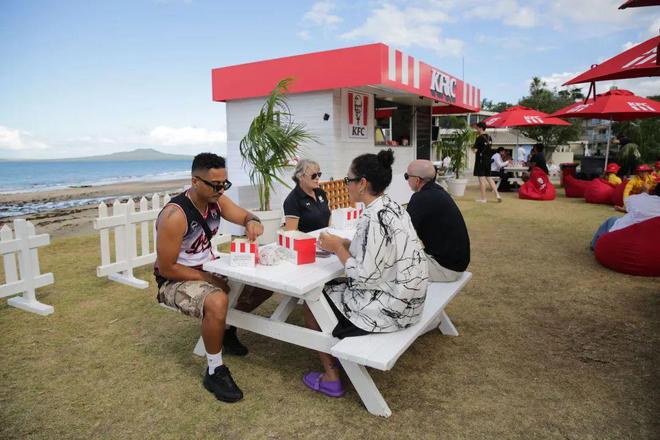 KFC开始卖炸鱼网友：“先把鸡肉做好吧”(图4)
